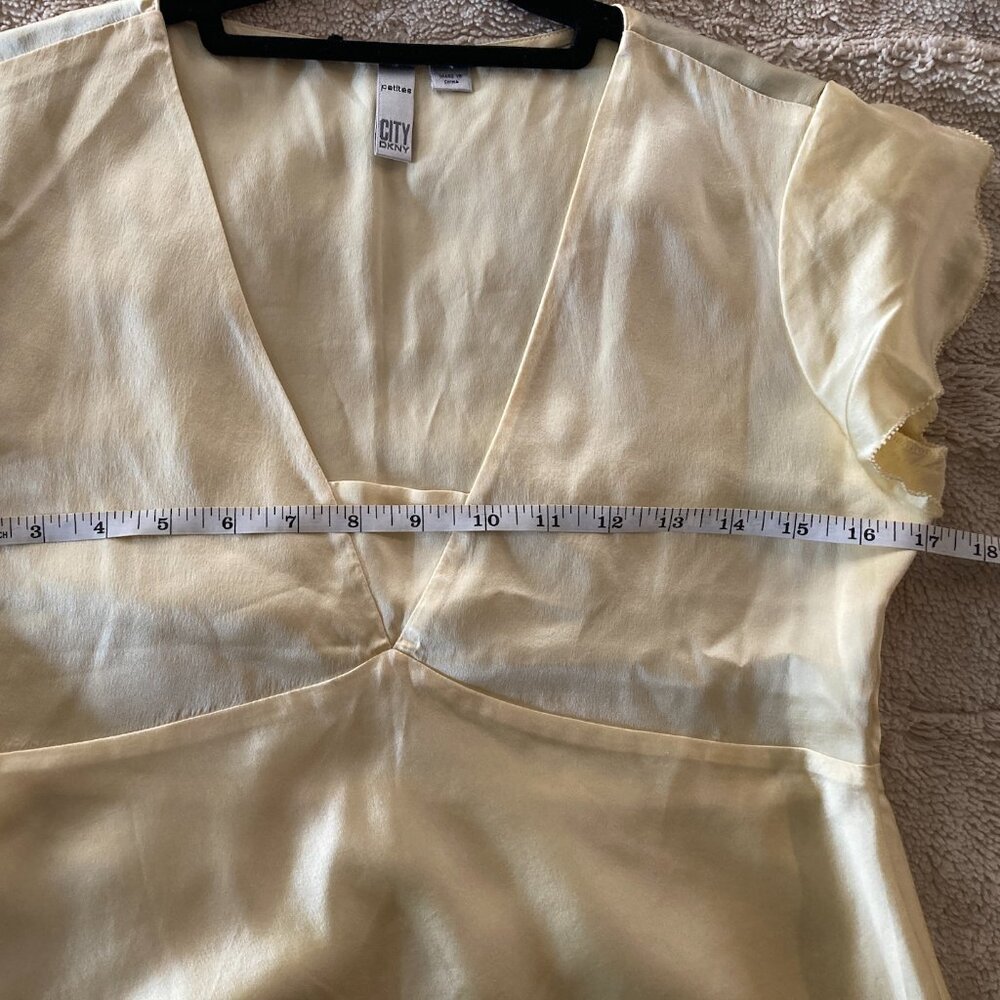 DKNY Tulip Sleeved Blouse 6P
